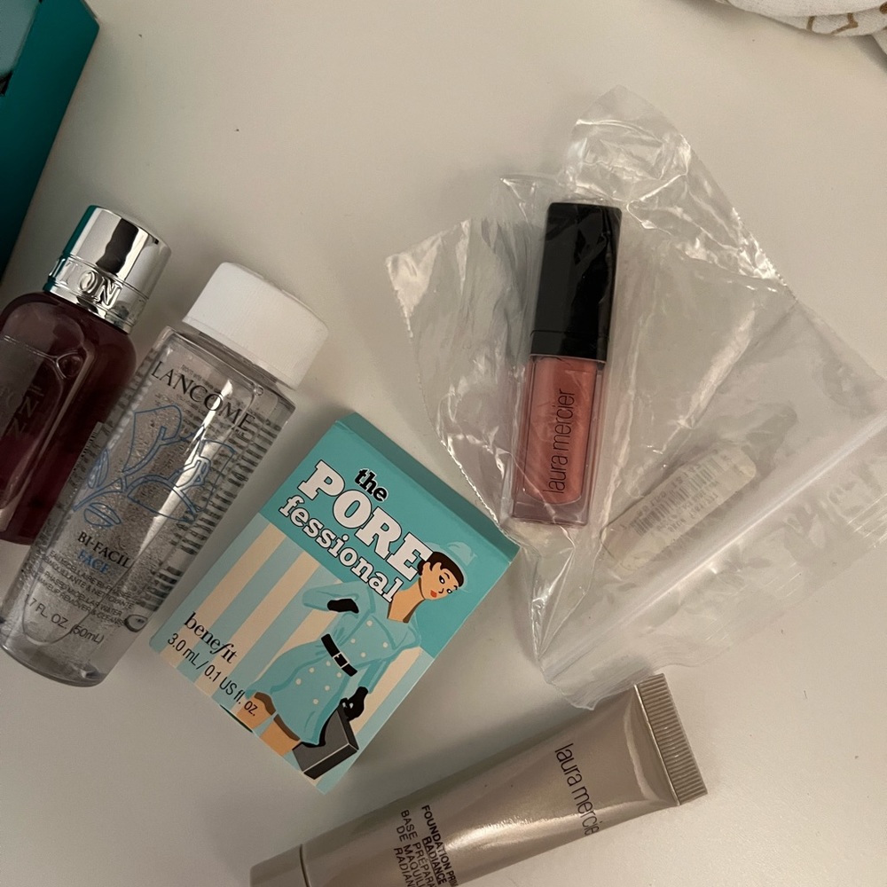 Makeup bundle - Picture 3 of 3